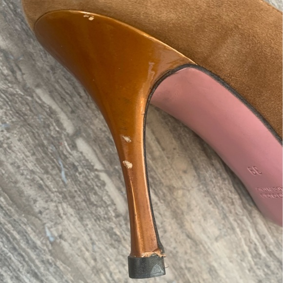 Escada Camel Suede Heels, Size 39 - Picture 6 of 8